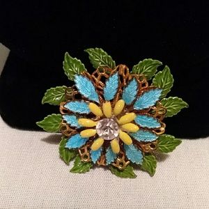 Vintage 1940s Metal Brooch